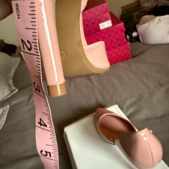 Calvin Klein pink patent d’orsay heels - Picture 5 of 9